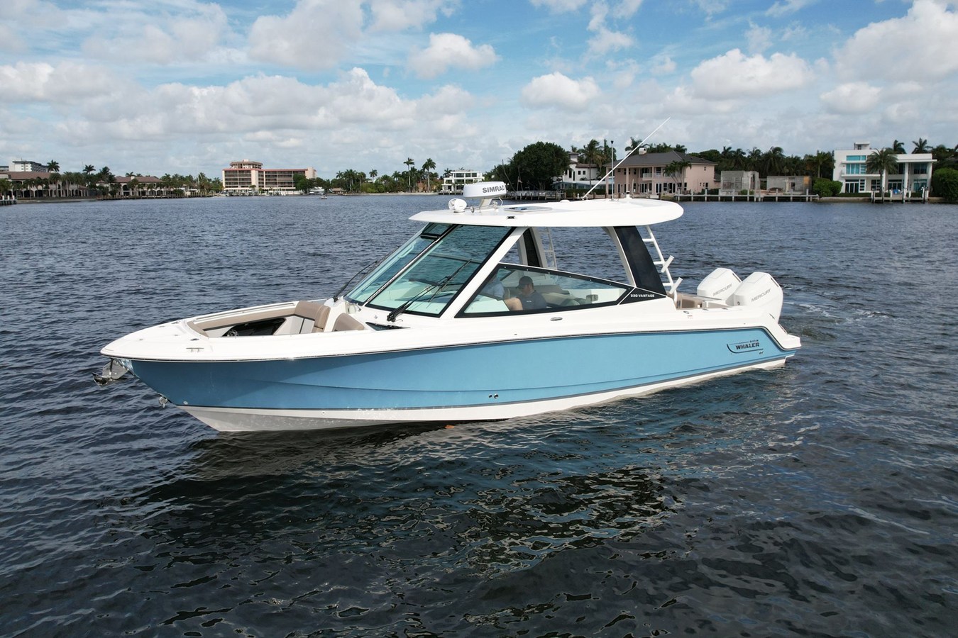 Boston Whaler 330 Vantage — 2027 Boston Whaler 330 Vantage