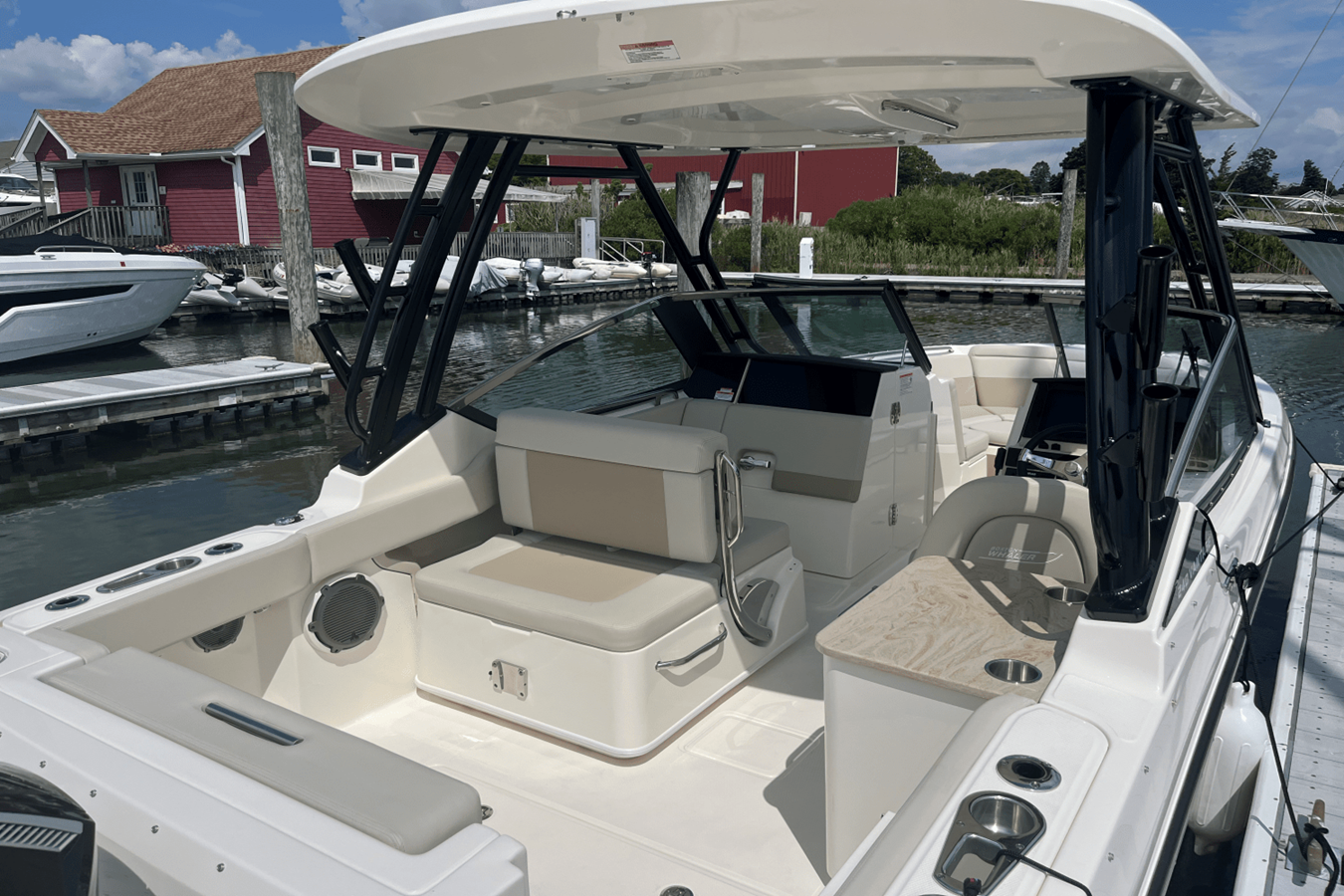 Boston Whaler 240 Vantage — 2026 Boston Whaler 240 Vantage — fotoğraf 3