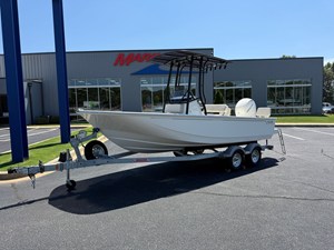 BOSTON WHALER 190 MONTAUK