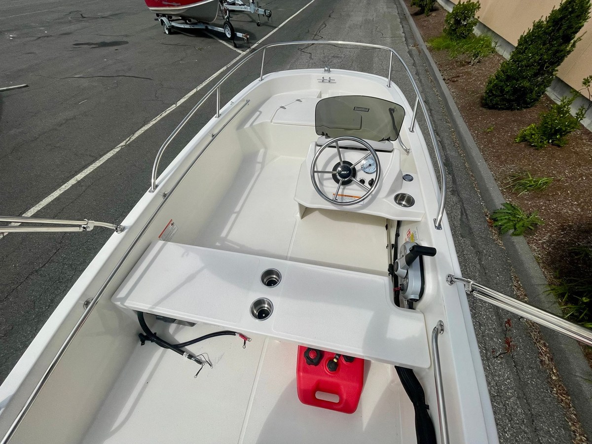 Boston Whaler 130 Super Sport — 2027 Boston Whaler 130 Super Sport — fotoğraf 5