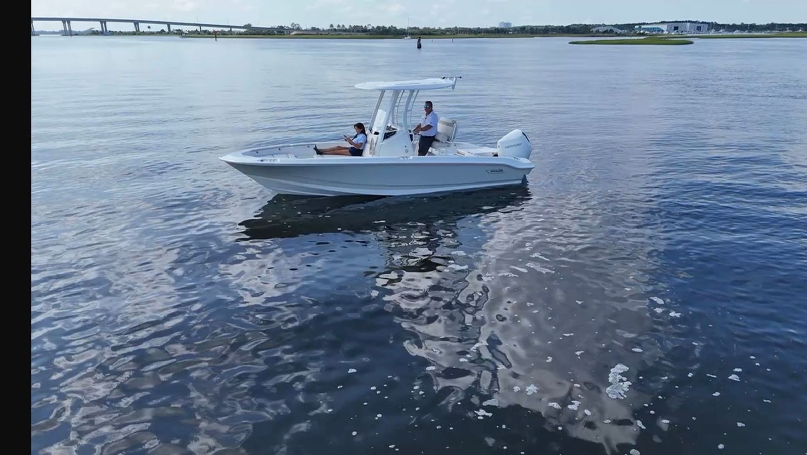 Boston Whaler 220 Dauntless — 2027 Boston Whaler 220 Dauntless — fotoğraf 4