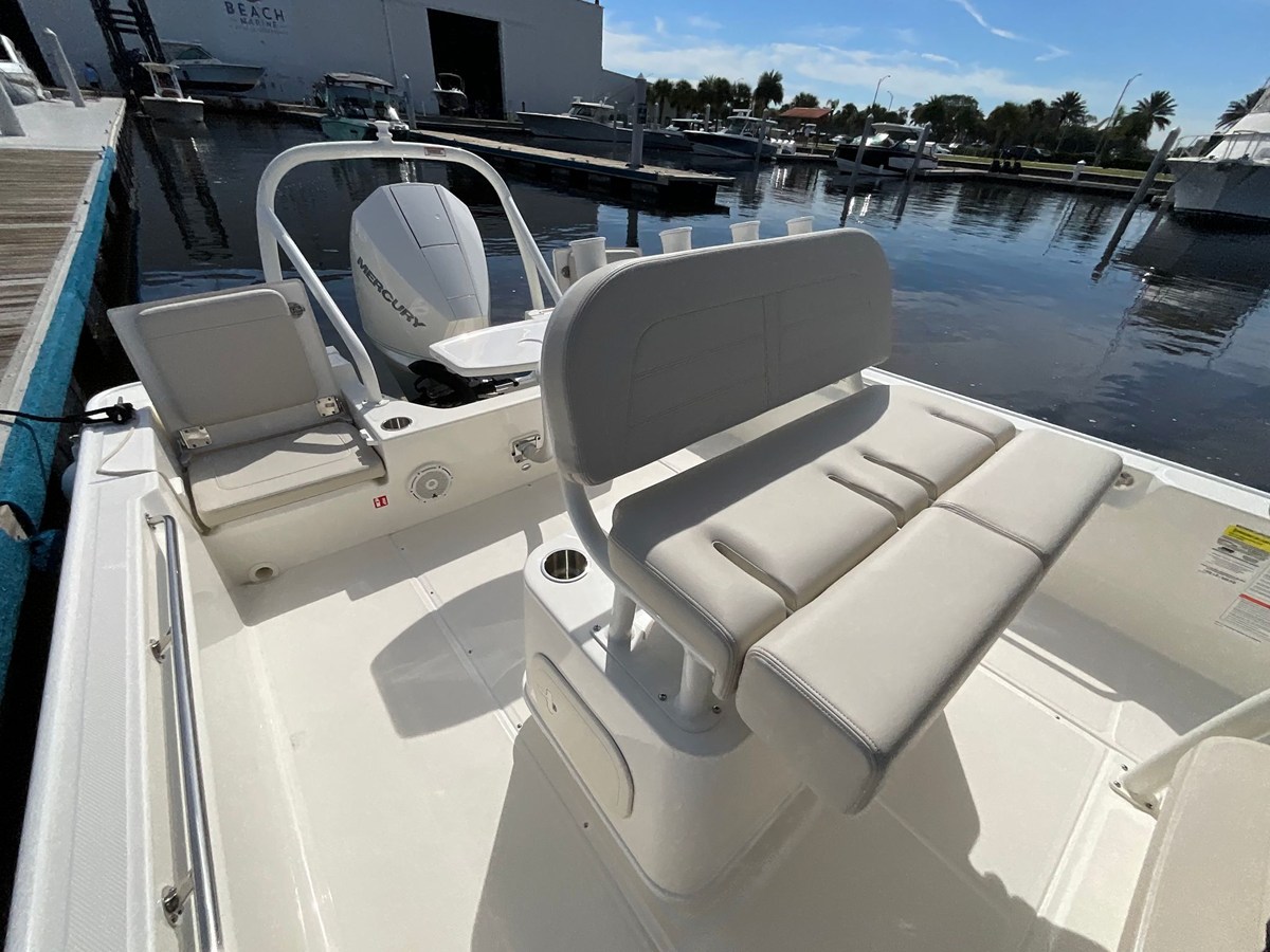 Boston Whaler 210 Montauk — 2027 Boston Whaler 210 Montauk — fotoğraf 5