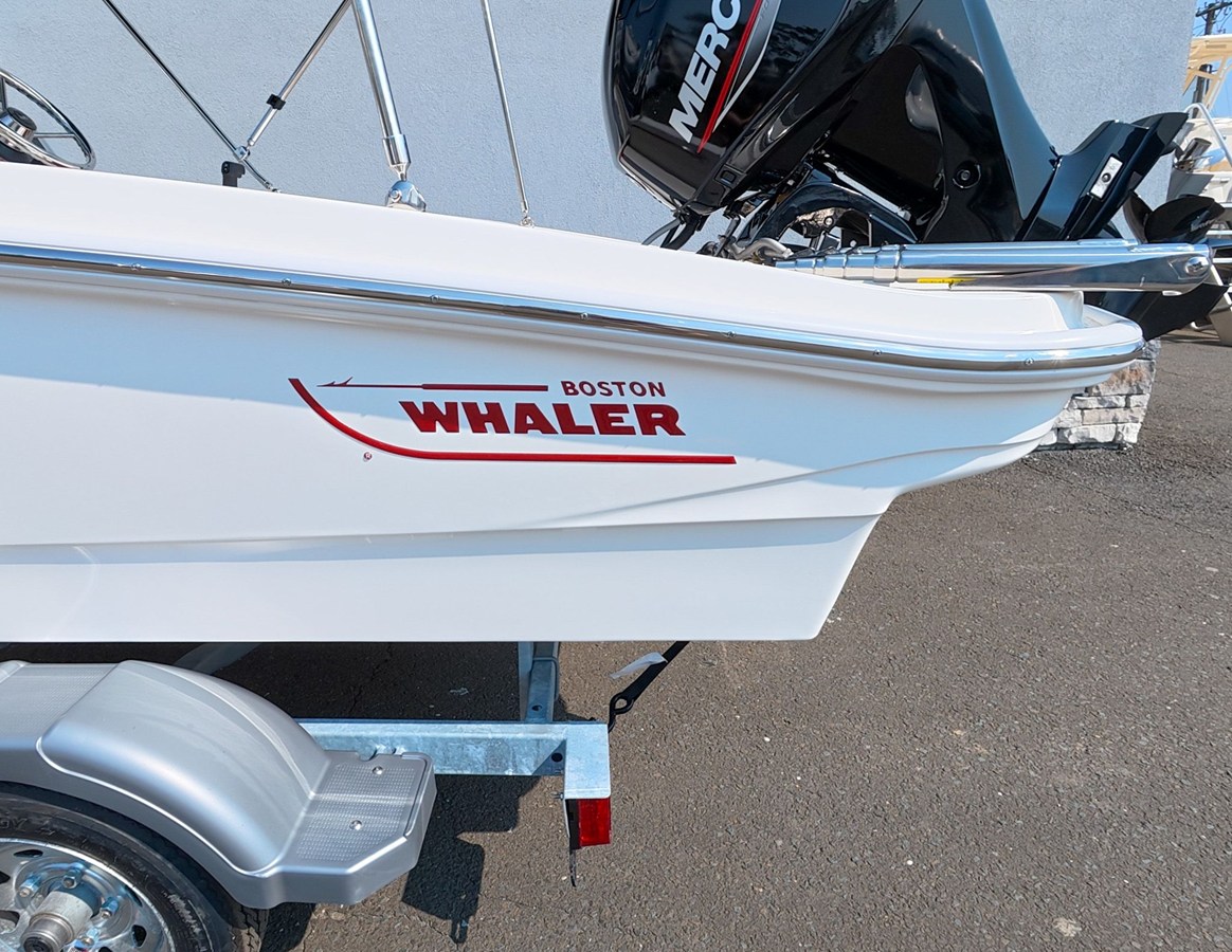 Boston Whaler 130 Super Sport — 2027 Boston Whaler 130 Super Sport — fotoğraf 5