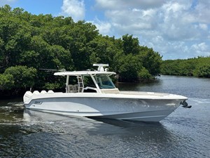 BOSTON WHALER 380 OUTRAGE 487486