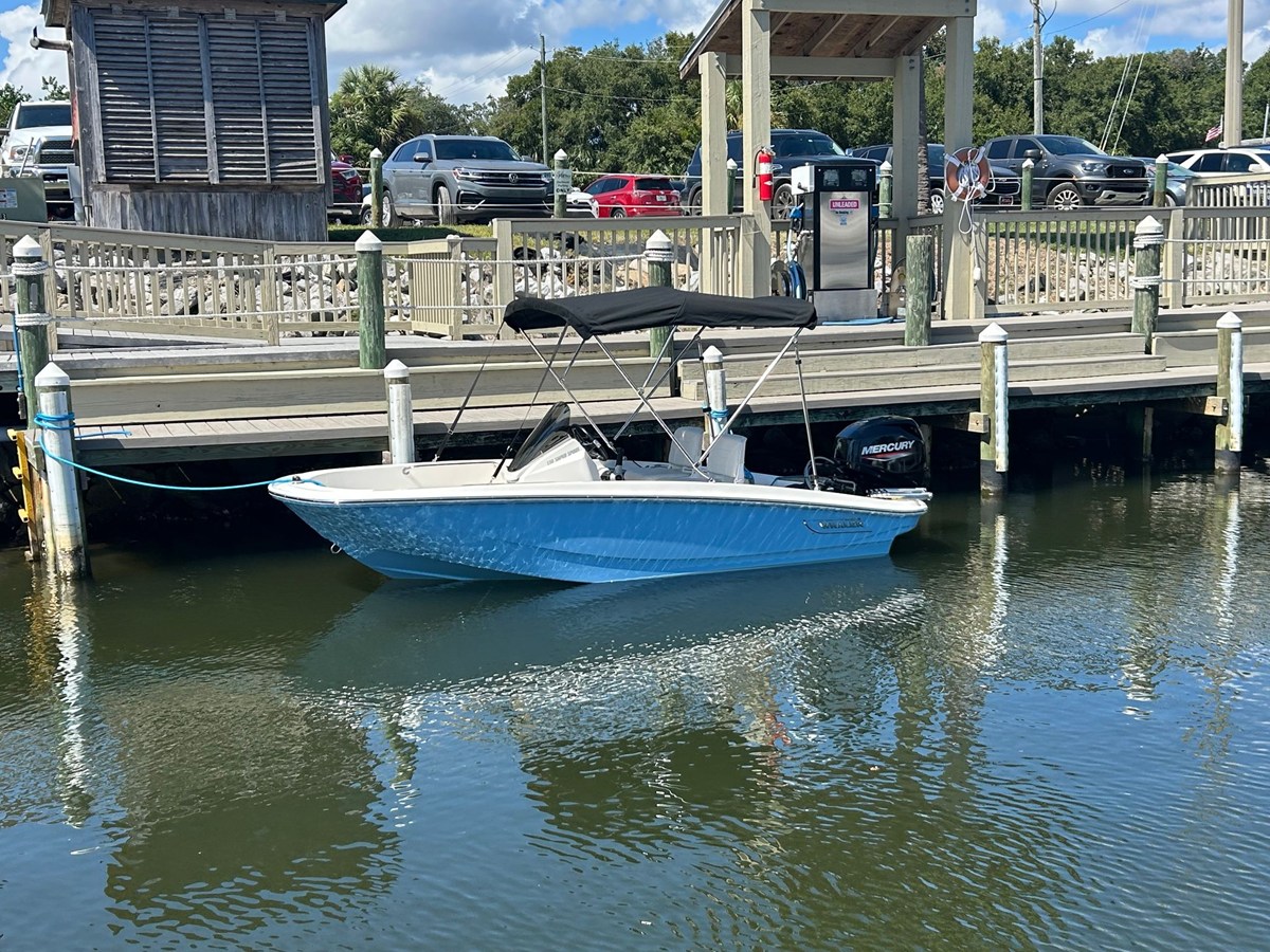 Boston Whaler 130 Super Sport — 2027 Boston Whaler 130 Super Sport — fotoğraf 3