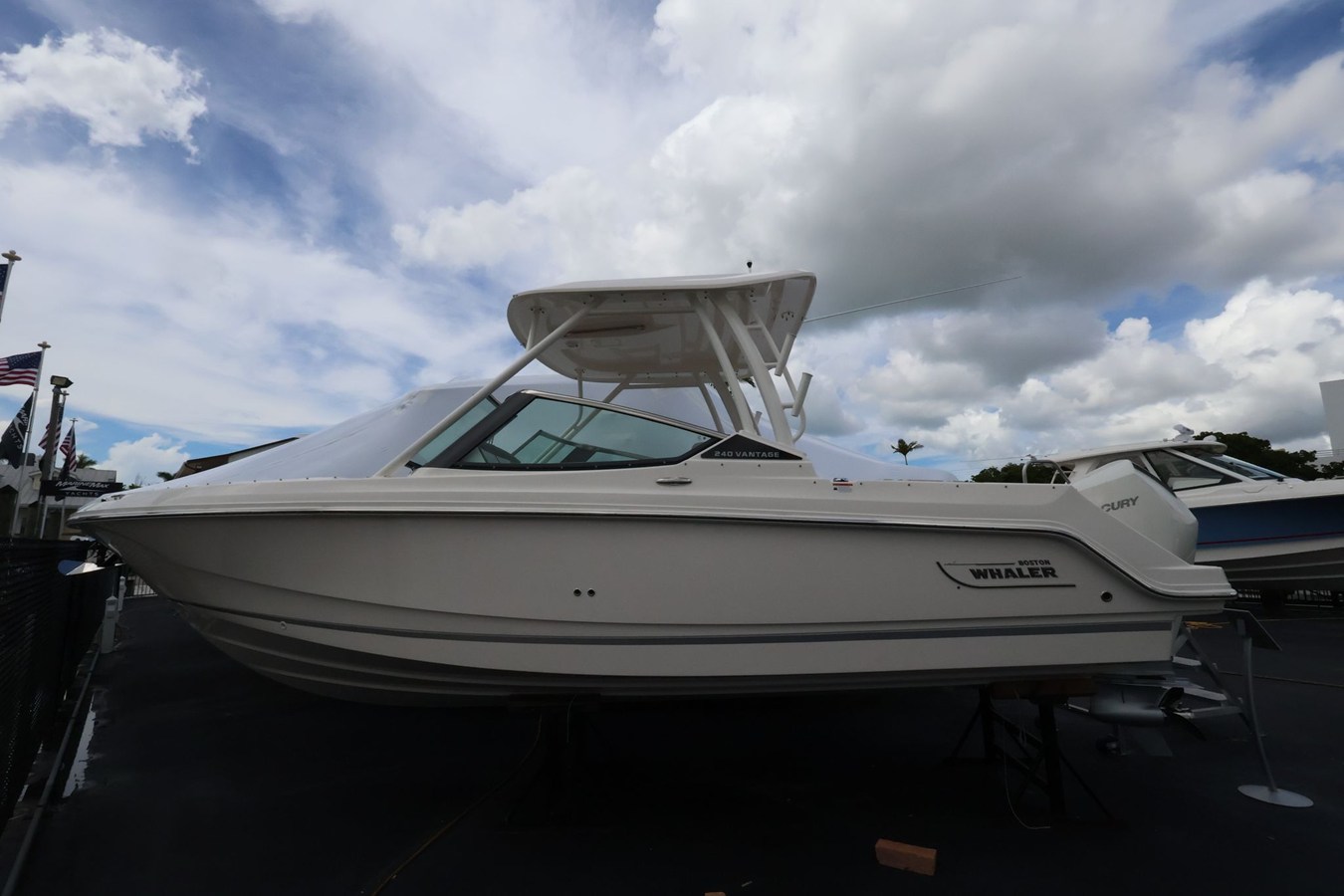 Boston Whaler 240 Vantage — 2026 Boston Whaler 240 Vantage