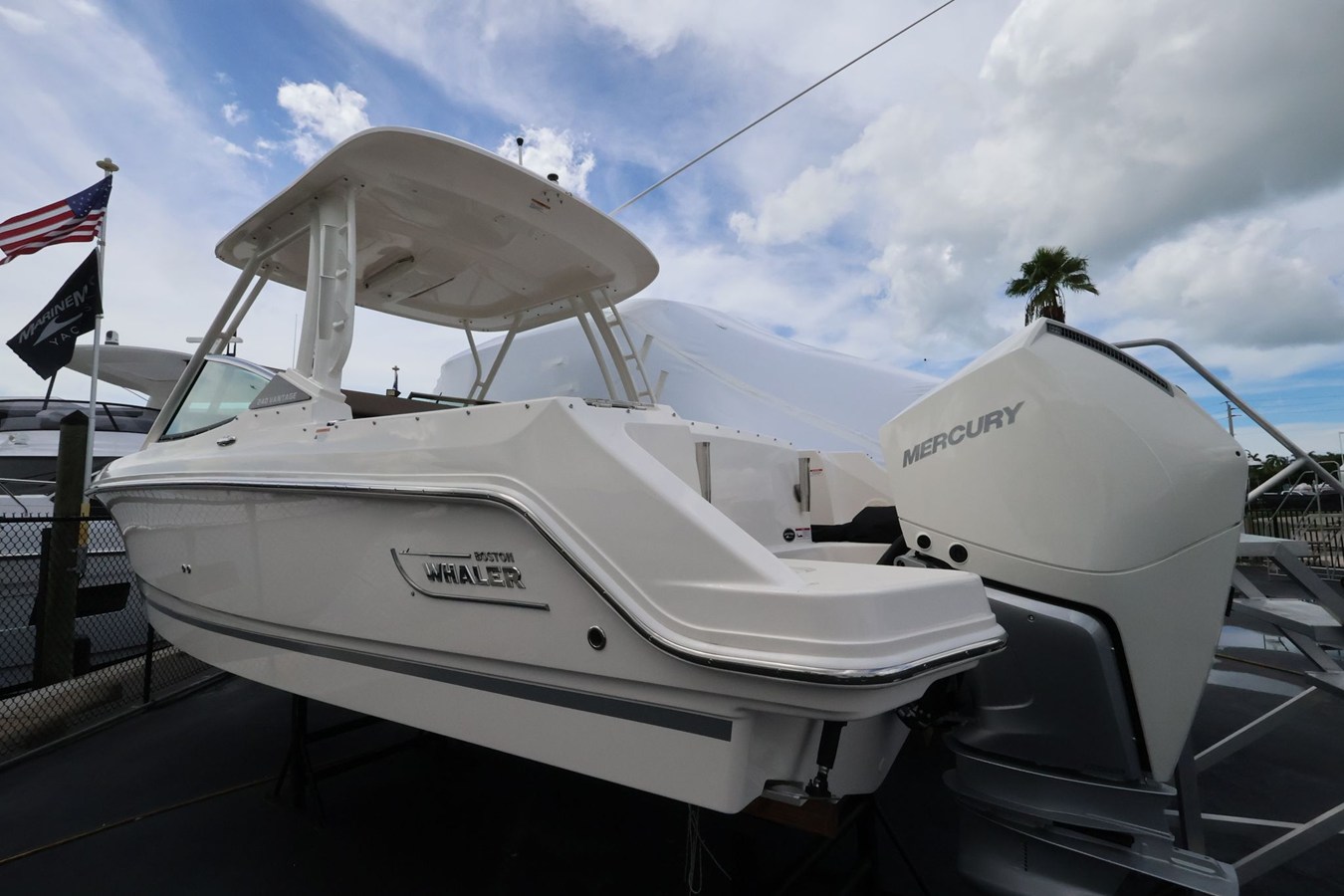 Boston Whaler 240 Vantage — 2026 Boston Whaler 240 Vantage — fotoğraf 3