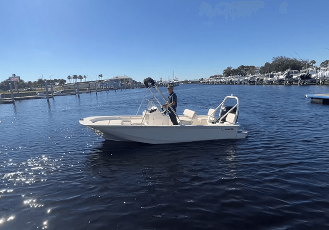 BOSTON WHALER 170 MONTAUK — 2027 Boston Whaler 170 Montauk