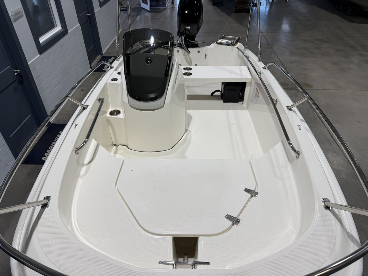 Boston Whaler 130 Super Sport — 2027 Boston Whaler 130 Super Sport — fotoğraf 4