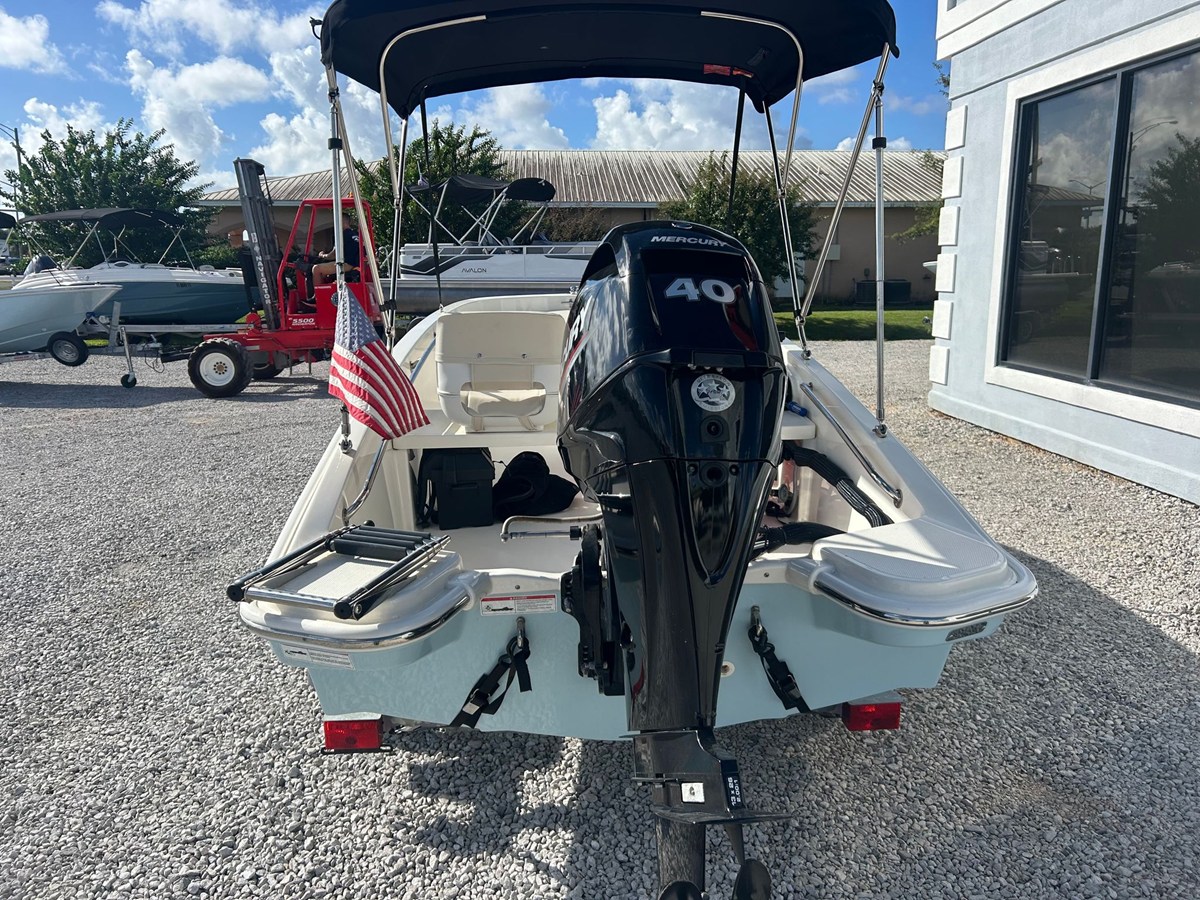 Boston Whaler 130 Super Sport — 2025 Boston Whaler 130 Super Sport — fotoğraf 5