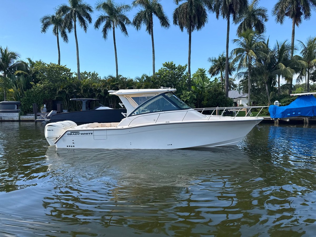 Grady-White Express 340 — 2026 Grady-White Express 340