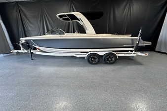 CHRIS-CRAFT 25 GT
