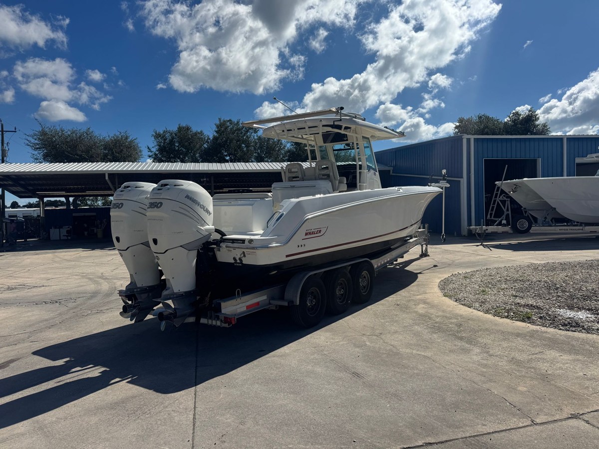 Boston Whaler 33 OR — 2017 Boston Whaler 33 OR — fotoğraf 3