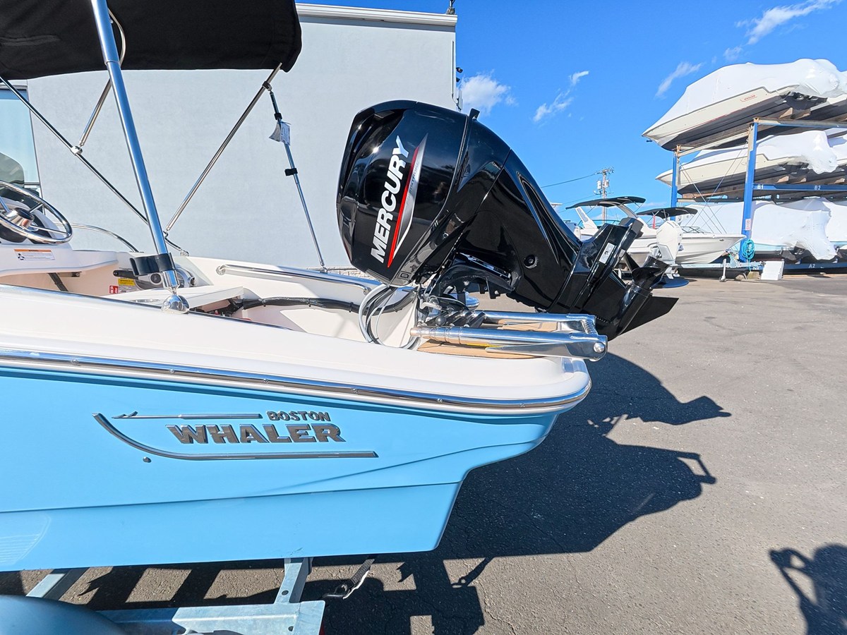 Boston Whaler 130 Super Sport — 2027 Boston Whaler 130 Super Sport — fotoğraf 3