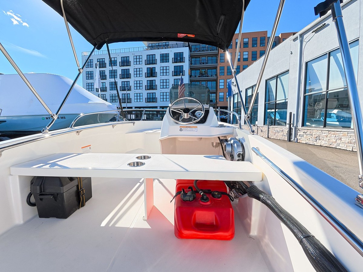 Boston Whaler 130 Super Sport — 2027 Boston Whaler 130 Super Sport — fotoğraf 4