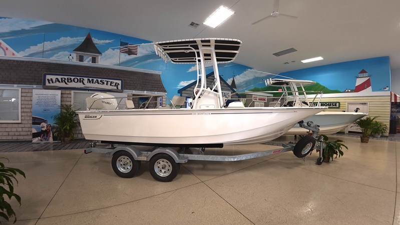 BOSTON WHALER 190 MONTAUK — 2026 Boston Whaler 190 Montauk