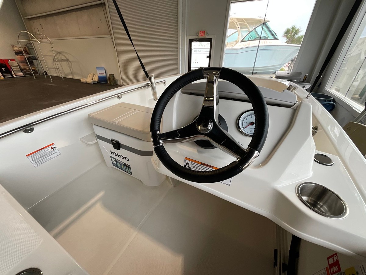 Boston Whaler 130 Super Sport — 2026 Boston Whaler 130 Super Sport — fotoğraf 4