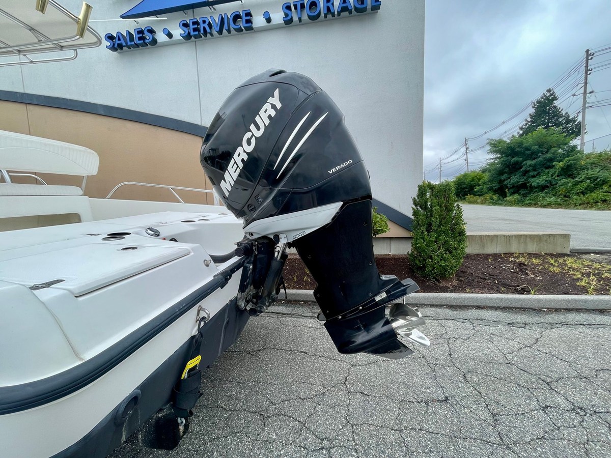 Boston Whaler 230 DAUNTLESS — 2013 Boston Whaler 230 Dauntless — fotoğraf 2