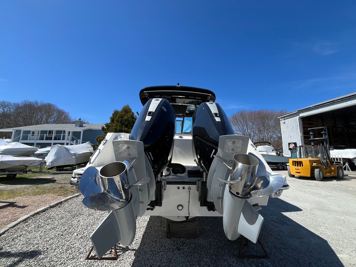 Boston Whaler 330 Vantage — 2026 Boston Whaler 330 Vantage — fotoğraf 2
