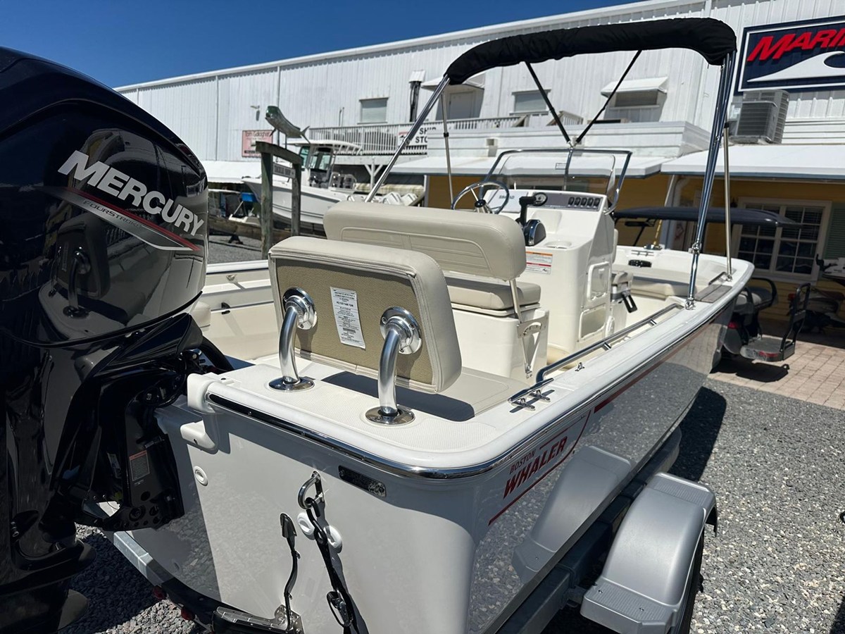 Boston Whaler 170 Montauk — 2027 Boston Whaler 170 Montauk — fotoğraf 5