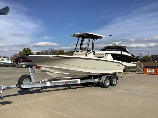 BOSTON WHALER 220 DAUNTLESS — 2026 Boston Whaler 220 Dauntless
