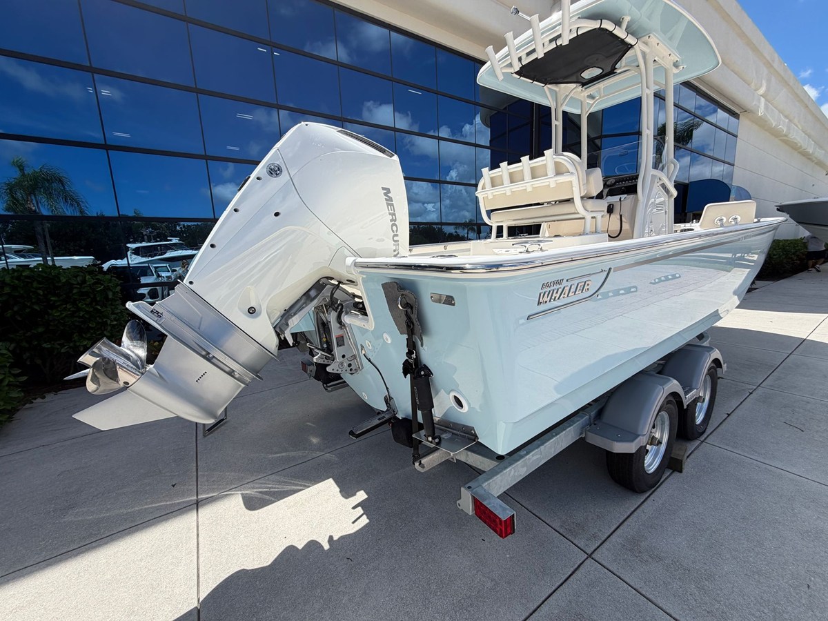 Boston Whaler 210 Montauk — 2027 Boston Whaler 210 Montauk — fotoğraf 5