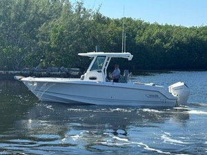 BOSTON WHALER 250 OUTRAGE
