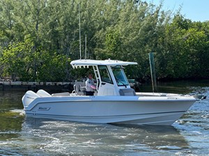 BOSTON WHALER 250 OUTRAGE