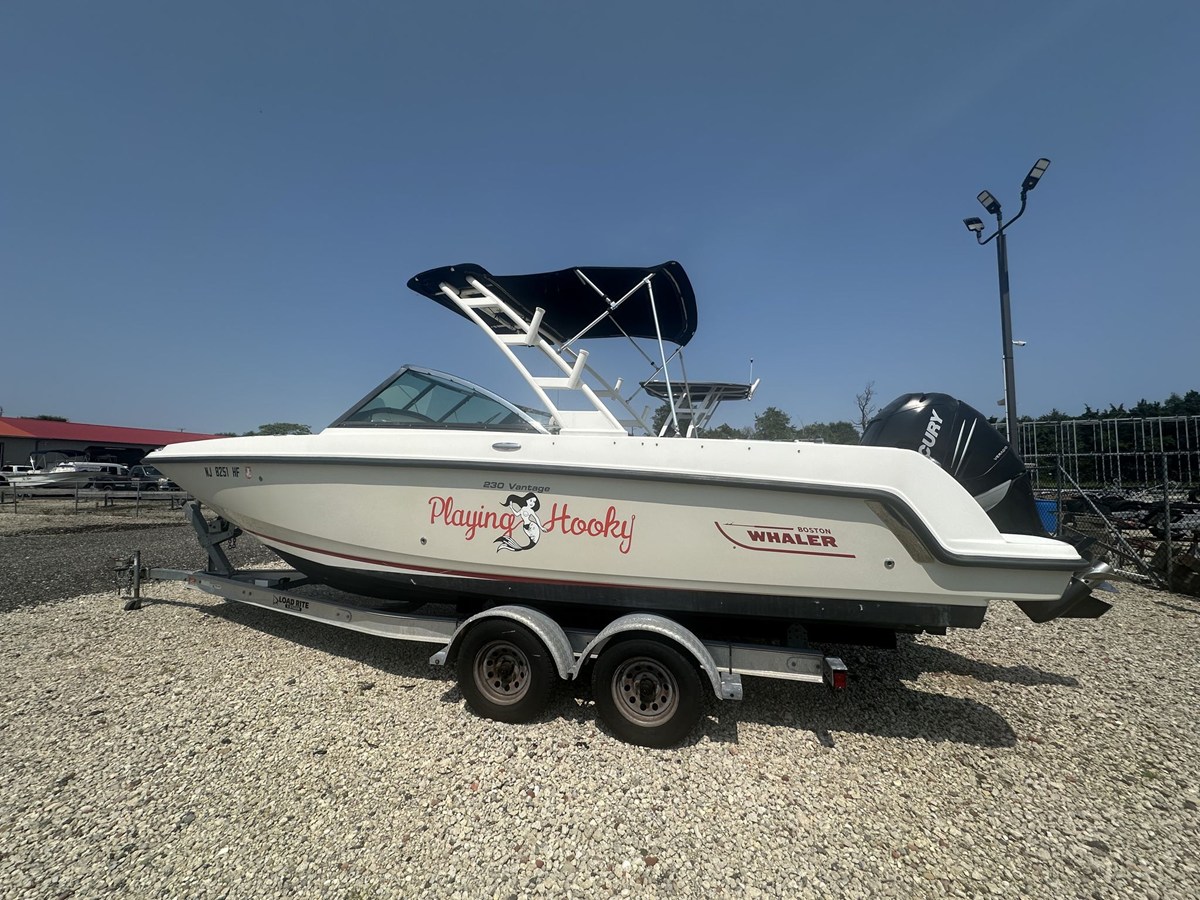 Boston Whaler 230 VANTAGE — 2013 Boston Whaler 230 Vantage — fotoğraf 2