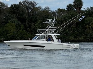 BOSTON WHALER 420 OUTRAGE 487795