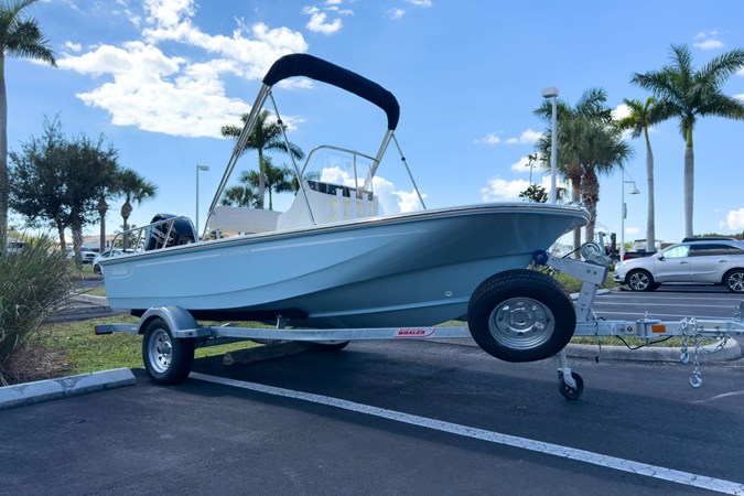 BOSTON WHALER 150 MONTAUK — 2026 Boston Whaler 150 Montauk