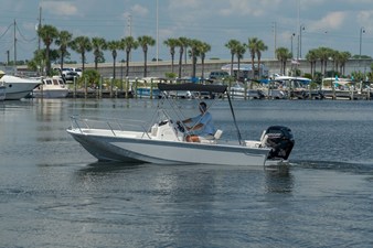 BOSTON WHALER 170 MONTAUK