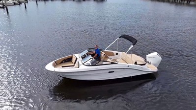 SEA RAY SPX 210 OUTBOARD