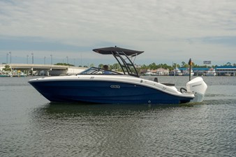 SEA RAY SPX 210 OUTBOARD