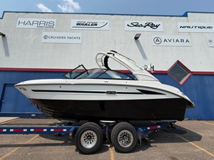 SEA RAY SDX 230 SURF