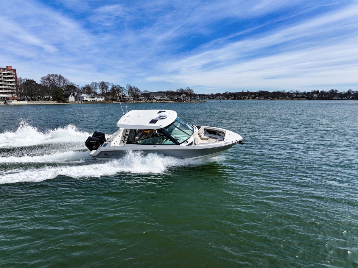 Boston Whaler 330 Vantage — 2026 Boston Whaler 330 Vantage — fotoğraf 2