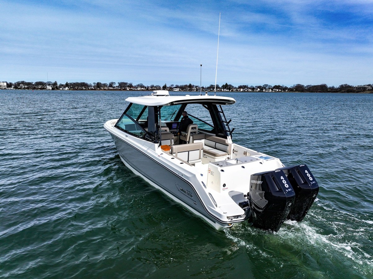 Boston Whaler 330 Vantage — 2026 Boston Whaler 330 Vantage — fotoğraf 4