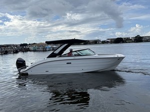 SEA RAY SDX 250 OUTBOARD