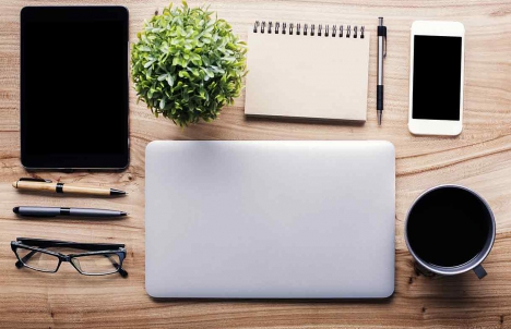4 Ways to Liven Up Your Desk Space | Best Pick Reports