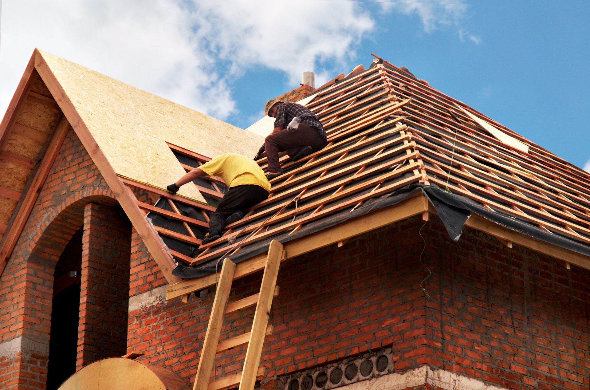 Roof shingles installation