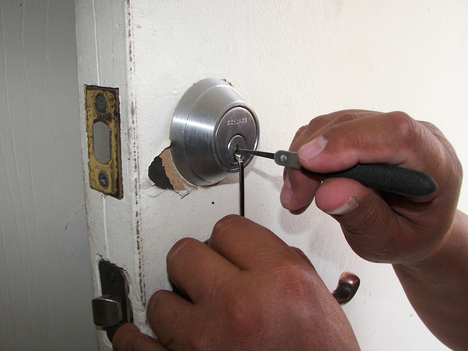 Locksmith 1947387 1920