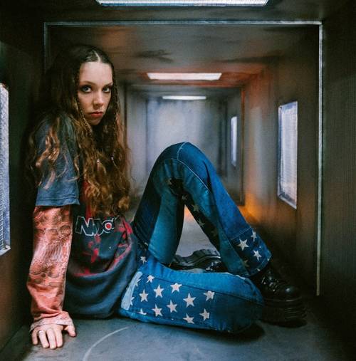 Holly Humberstone - The Walls Are Way Too Thin [LP]