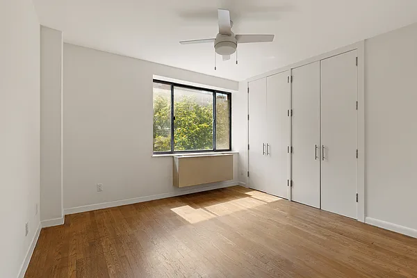 Interior 4