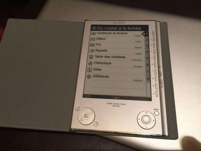 Sony PRS505 Portable Digital EReader System (Silver) in Craiova