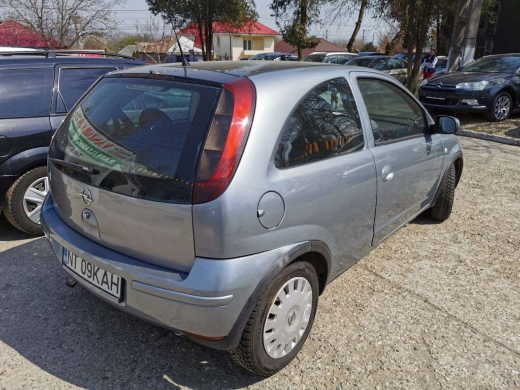 Opel corsa 2004