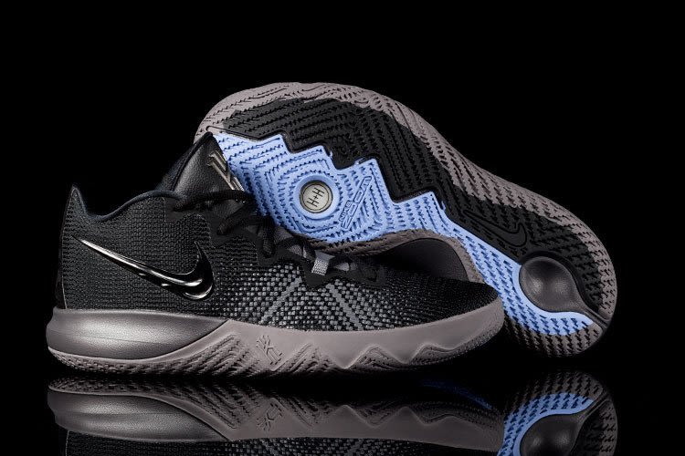 Nike Kyrie 7 \