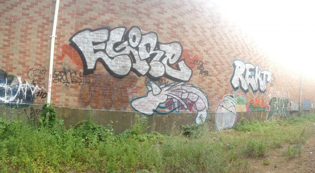 Trackside floater.