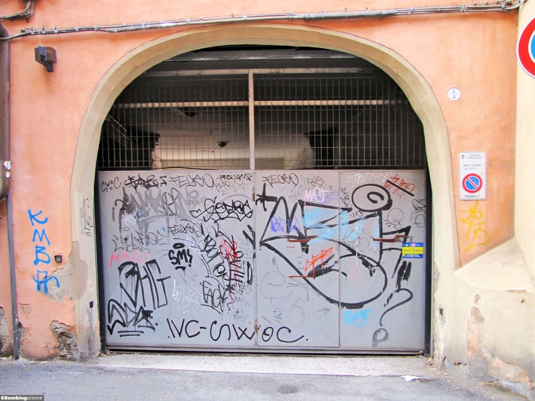 Bologna Bombing (11 pics) Bombing Science