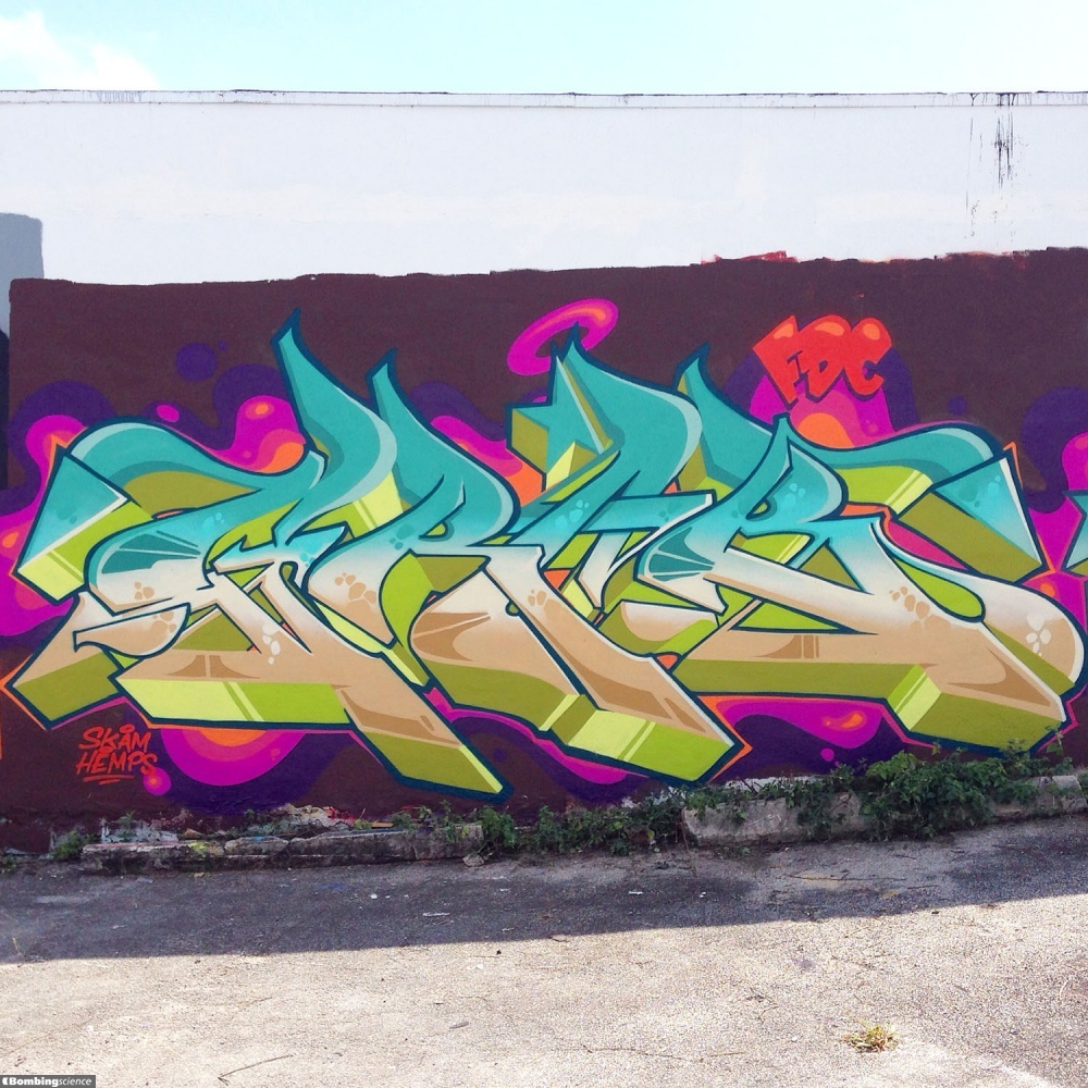 Grabster / Miami / Walls