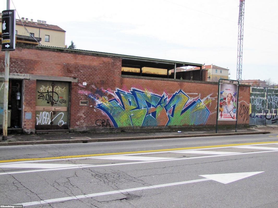 Bologne Bombing (9 pics) Bombing Science